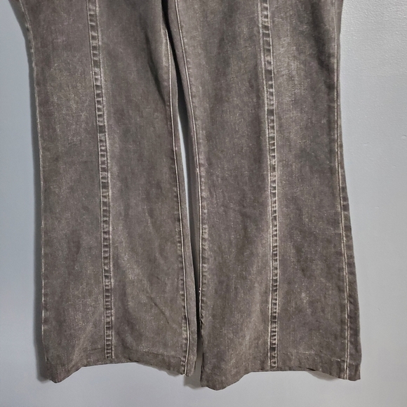 Express Gray Flare Wide Leg Jeans - Picture 3 of 11